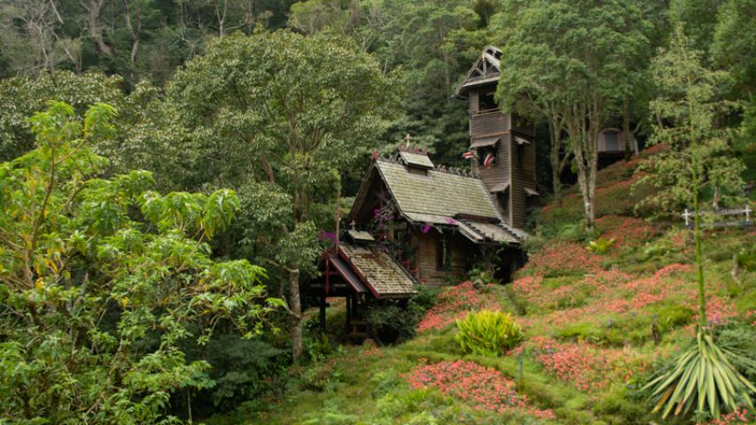 CAPILLA EN LAS NUBES