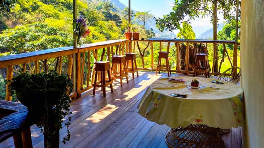 Los Vencejos Eco Lodge