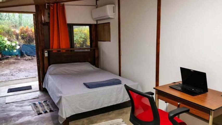 Cabinas Paradise Station