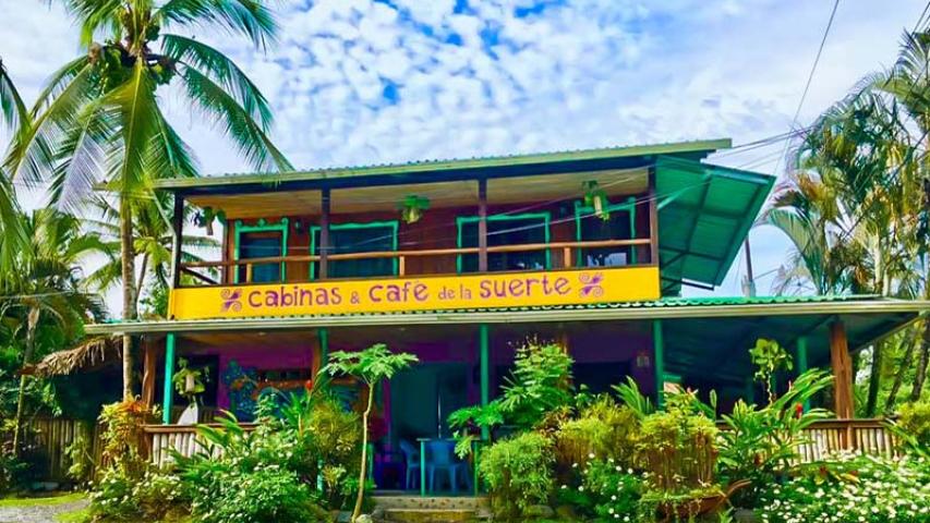 Cabinas y Café de la Suerte