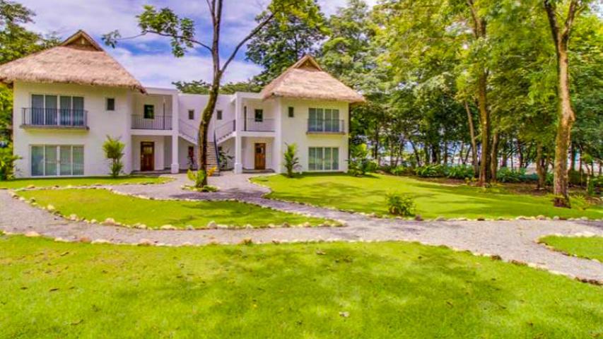 Condo-hotel Pavones Point