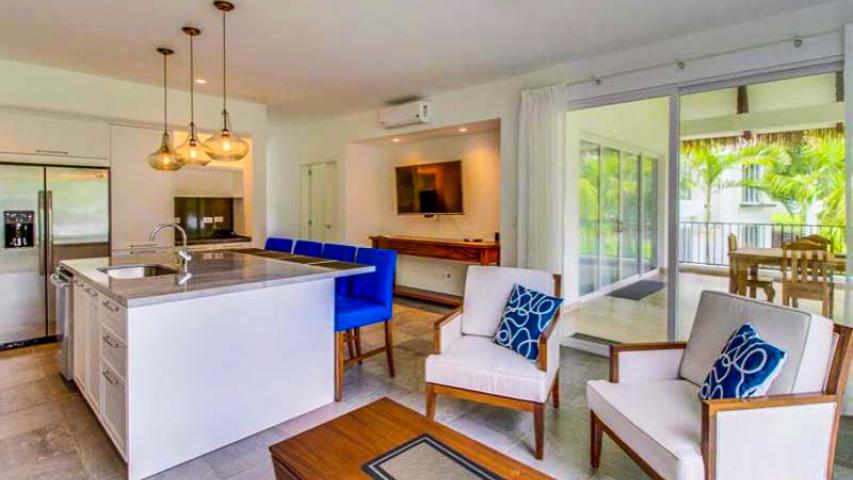 Condo-hotel Pavones Point