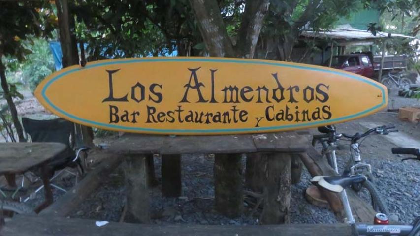 Bar, Restaurante y Cabinas Los Almendros
