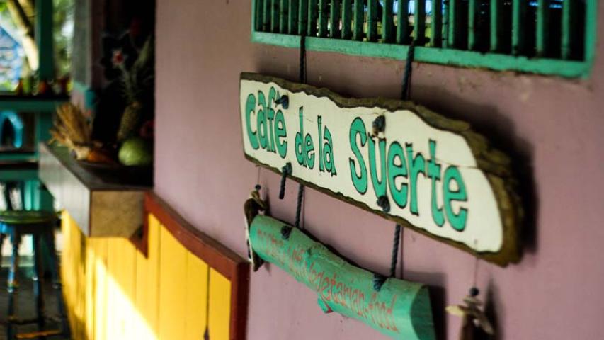Cabinas y Café de la Suerte