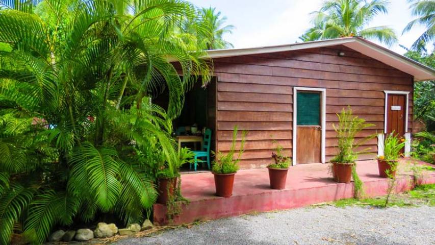 Cabinas Restaurante Coloso del Mar