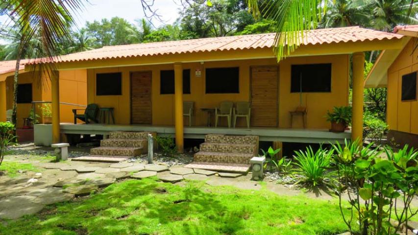 Bar Restaurante y Cabinas Sol y Mar