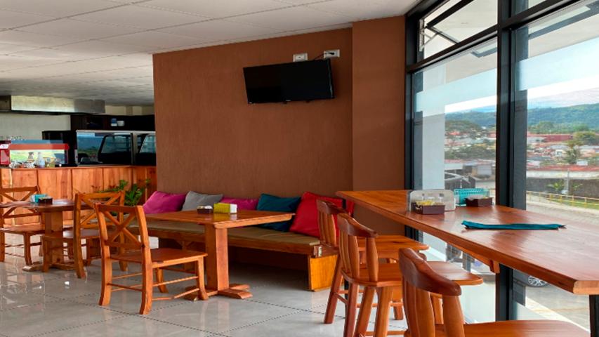 CAFETERÍA Y CREPERÍA LE CREPES
